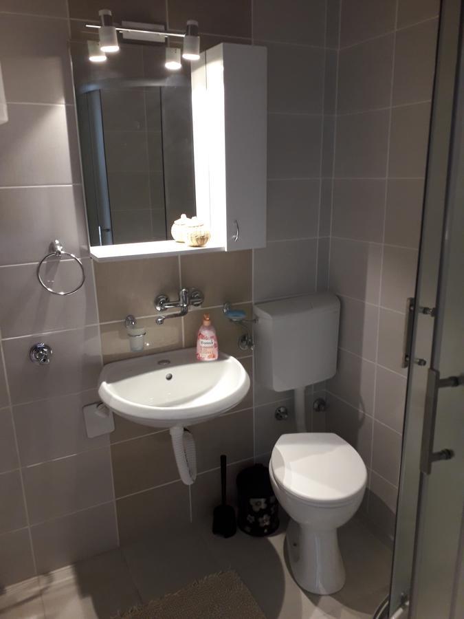 Studio Apartman Ld U Strogom Centru Novi Sad Exterior foto