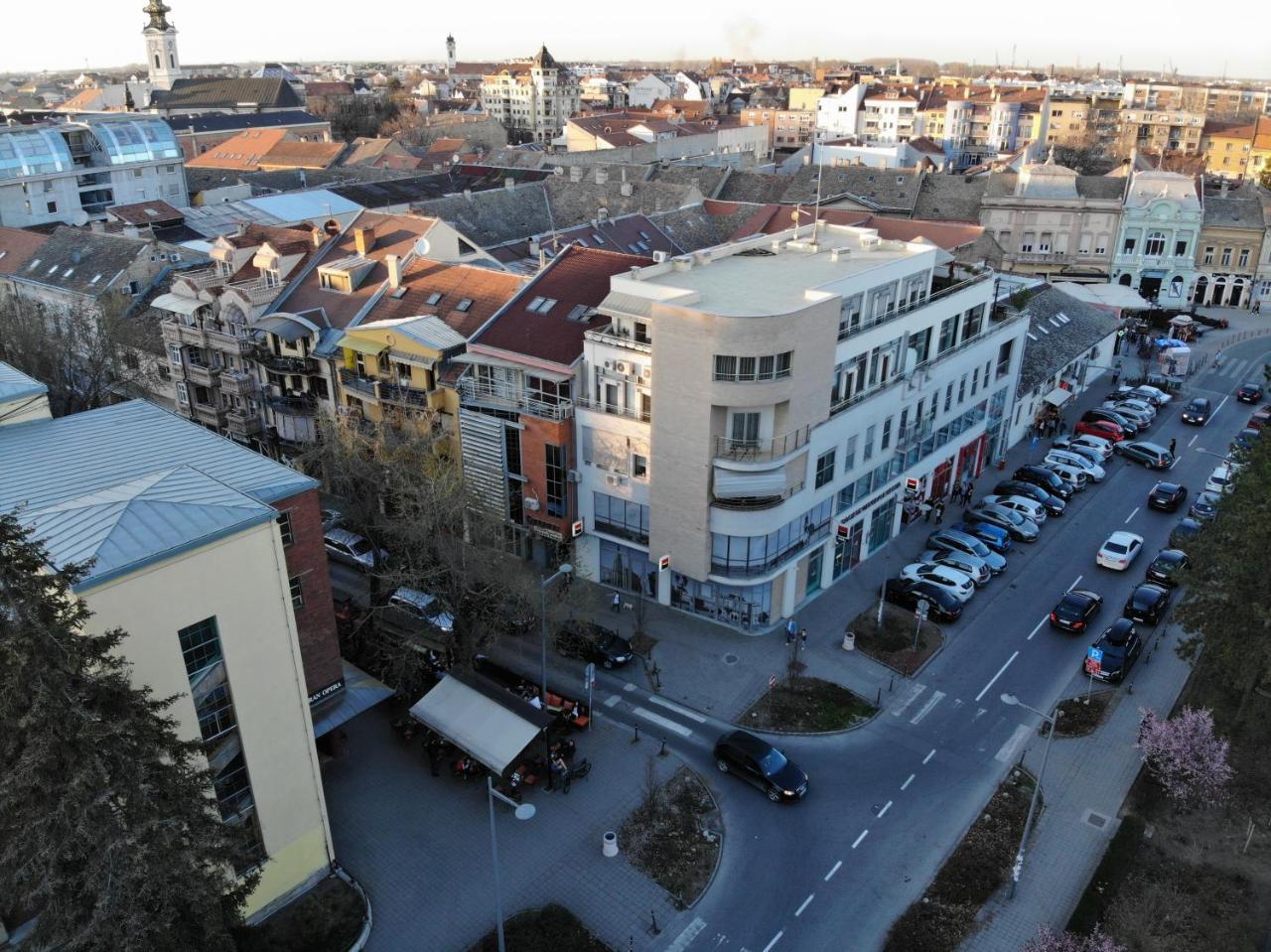 Apartamento Studio Apartman Ld U Strogom Centru Novi Sad Exterior foto